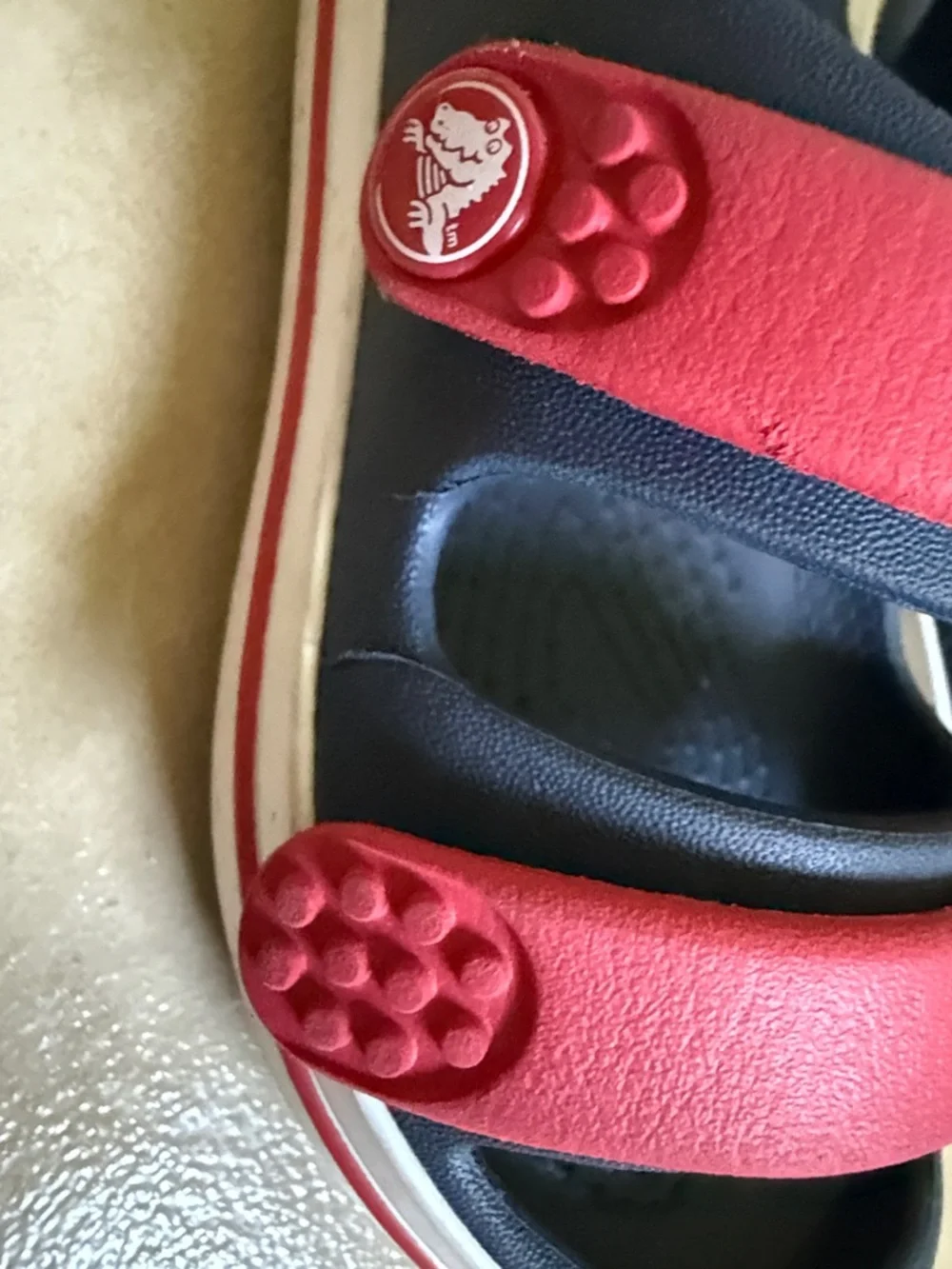 CROCS Kids Navy/Red Dual-Strap Sandals & 101 Dalmatians tennis shoes size 61/2